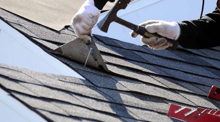 Professional gutter cleaning in Gibson, IA
